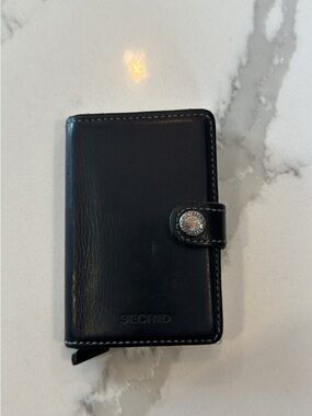 Secrid Black Leather Card & Key Holder